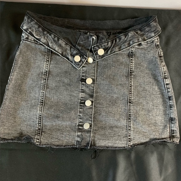 SHEIN Black Denim Mini Skirt with Button Detail - Picture 1 of 5